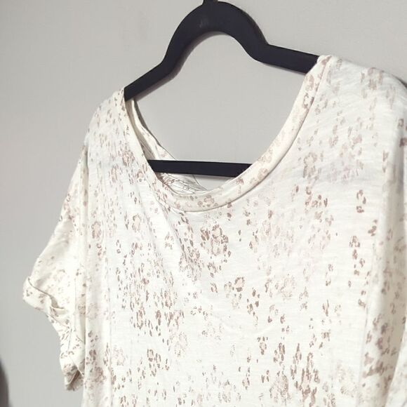 Maurices White Short Sleeve Shirt - Picture 2 of 6